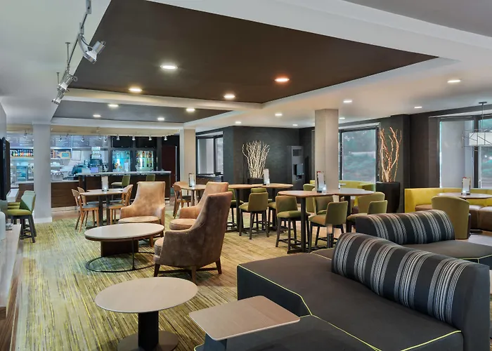 Hotel Courtyard Airport
