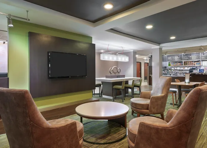 Courtyard Airport Hotel Lafayette