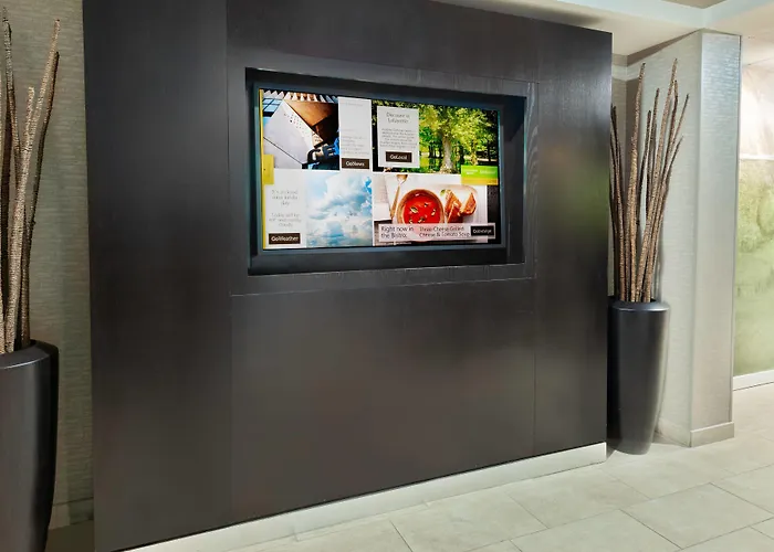Courtyard Airport Hotel