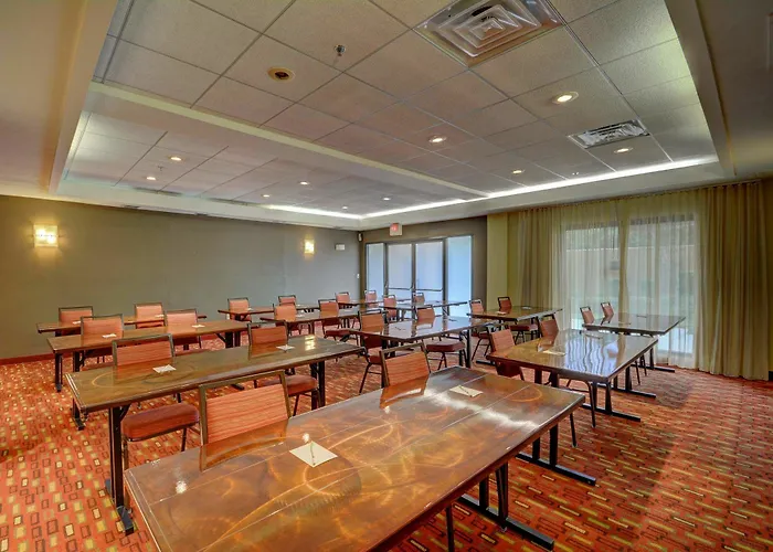 Courtyard Airport 3* Lafayette